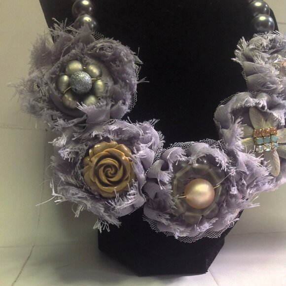 lenora dame Necklace Chunky Floral Mixed Elements Plum Statement Boho - Picture 6 of 15